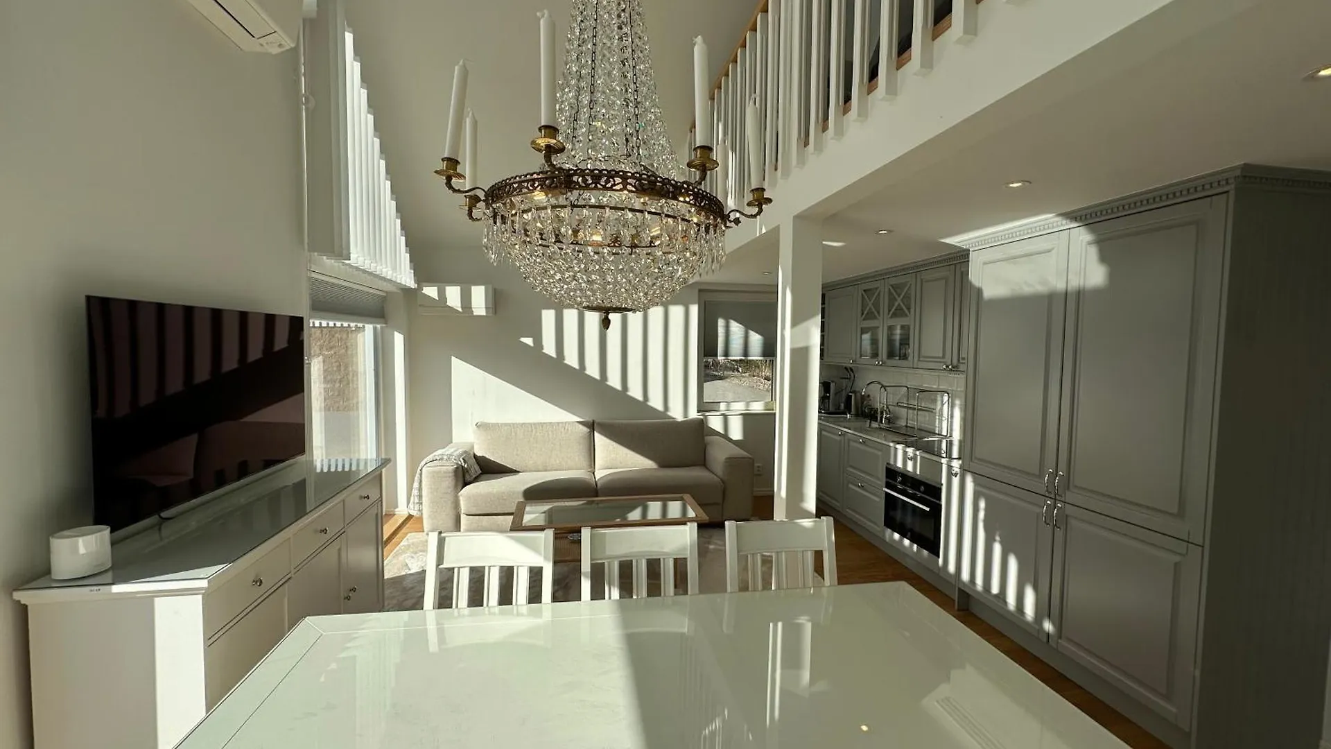 דירות שטוקהולם Nikos House;